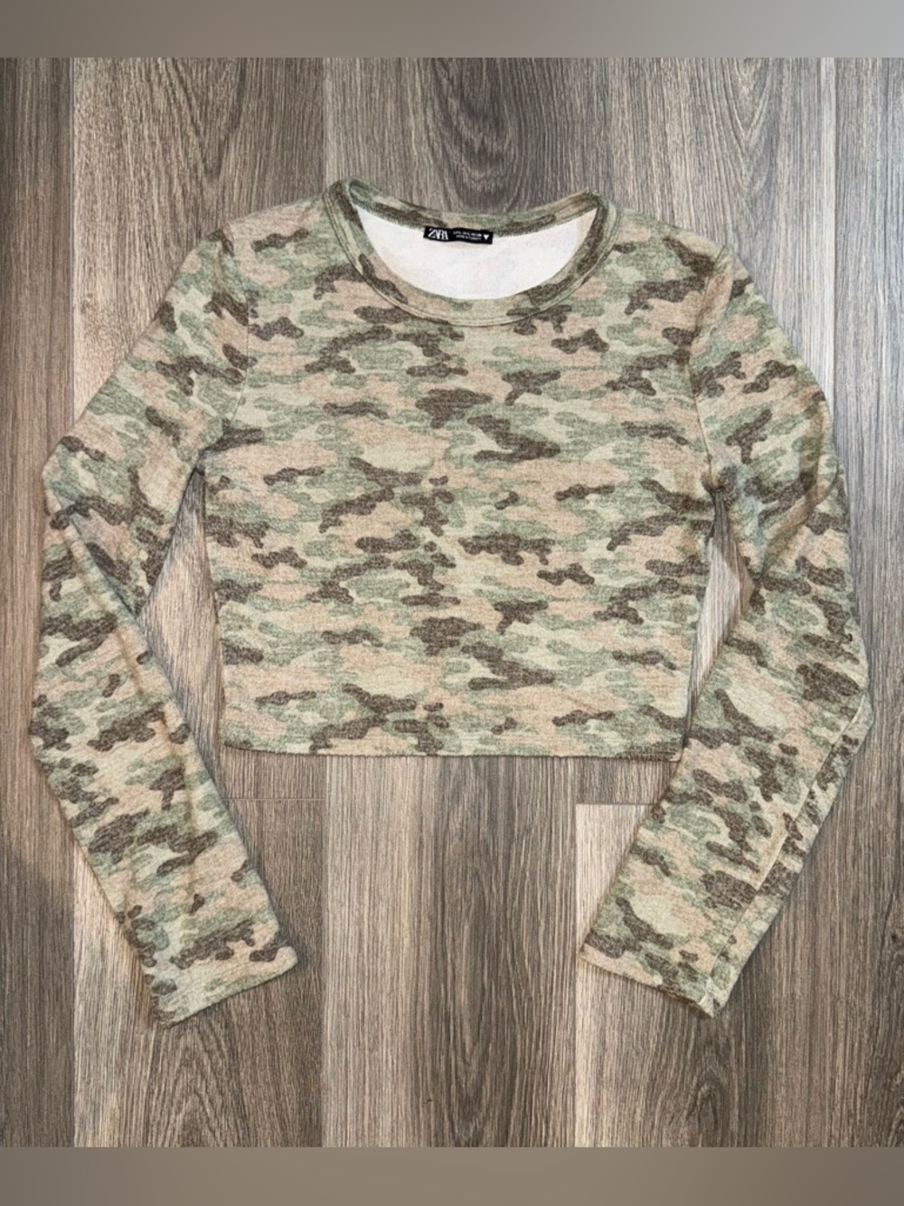 Zara Soft Plush Camo Print Crop Top Size Large Long Sleeves Festivalwear
